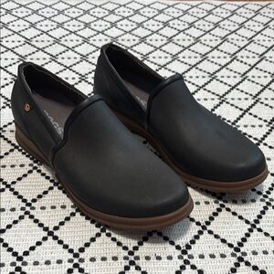 Bogs low slip ons
